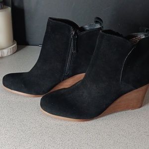 Nadia VIOLET & RED women's ankle wedge boots black leather upper suede gorgeous